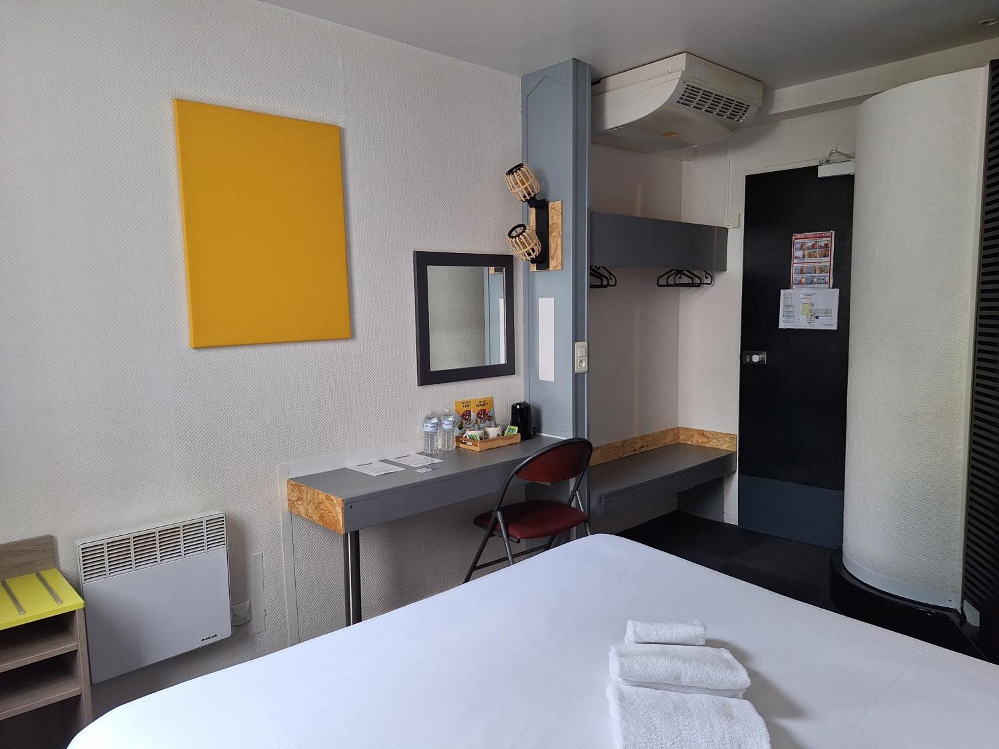 Hotel Escale Kennedy Mérignac Esterno foto