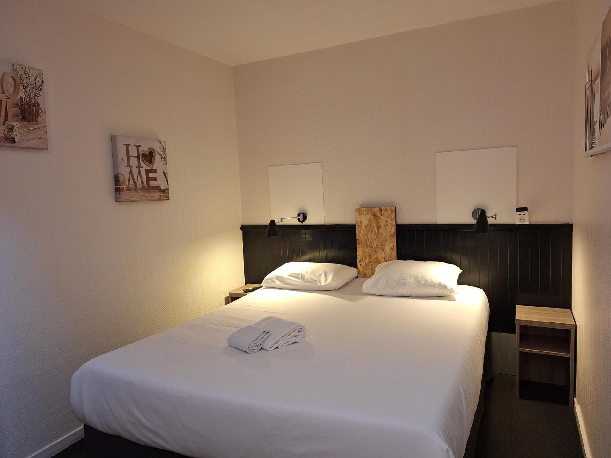 Hotel Escale Kennedy Mérignac Esterno foto