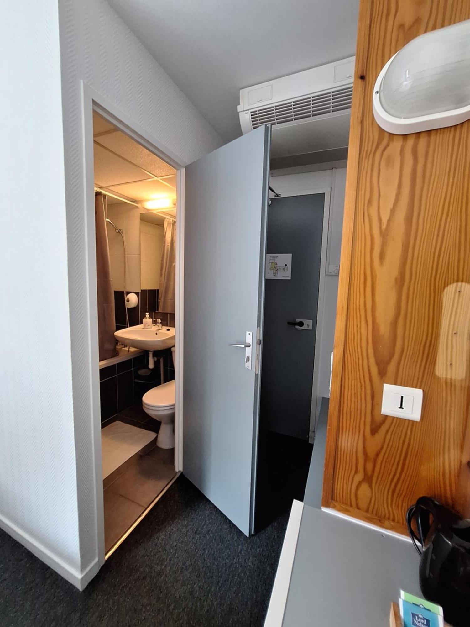 Hotel Escale Kennedy Mérignac Esterno foto